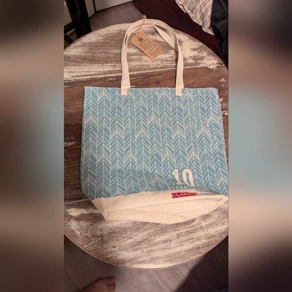 NWT Clarins Blue/teal Chevron Canvas Tote
